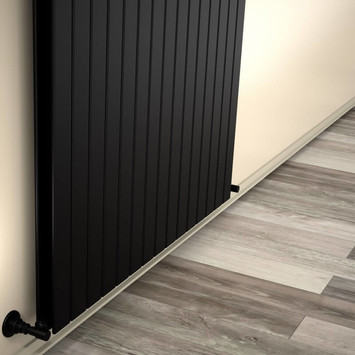 Radiva - Tip 20V Dekoratif Radyatör 600x1106 Siyah